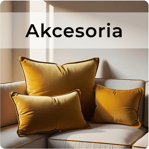 Eleganckie, złote poduszki oświetlone delikatnym dziennym światłem oraz napis nazwy kategorii "Akcesoria"