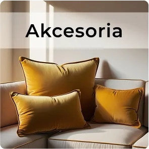 Eleganckie, złote poduszki oświetlone delikatnym dziennym światłem oraz napis nazwy kategorii "Akcesoria"